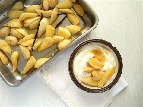 honey-baked-pear-slices-with-yogurt image