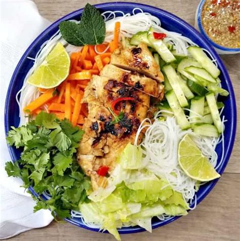 vermicelli-salad-canadian-cooking-adventures image