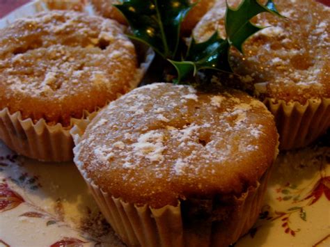 little-mince-pie-cakes-whats-the-recipe-today image