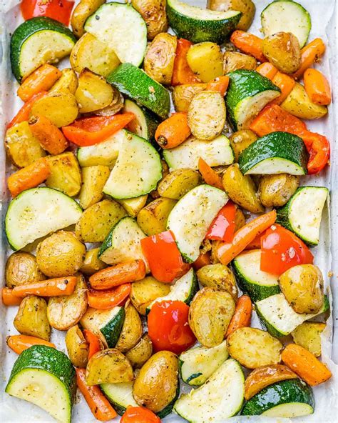 sheet-pan-garlic-roasted-vegetables-healthy-fitness image