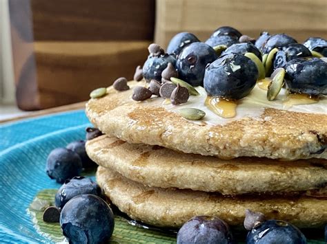 oatmeal-pancakes-vegan-eating-healthy-spending-less image