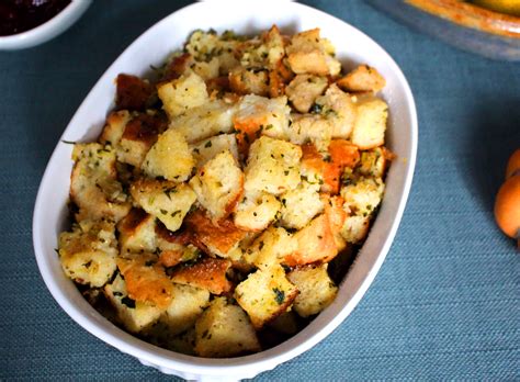 bread-stuffing-with-homemade-bread-epicures-table image