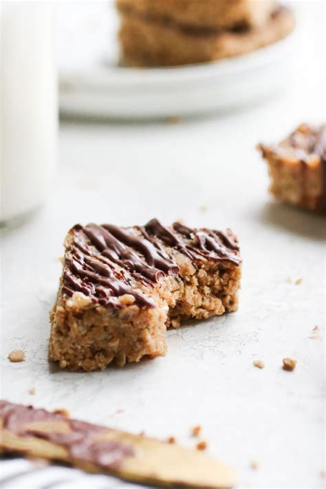 no-bake-peanut-butter-crunch-bars-the-real-food image