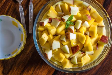 strawberry-mango-and-apple-trifle-a-mouthwatering image