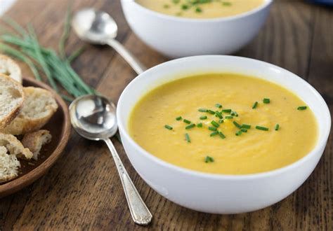 creamy-butternut-squash-and-apple-soup-analidas image