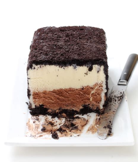 mudslide-ice-cream-cake-bakers-royale image