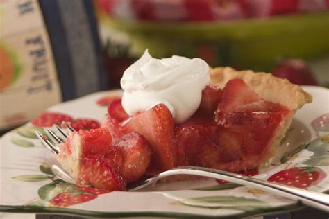quick-strawberry-pie-mrfoodcom image