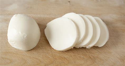 the-6-types-of-mozzarella-cheese-the-spruce-eats image