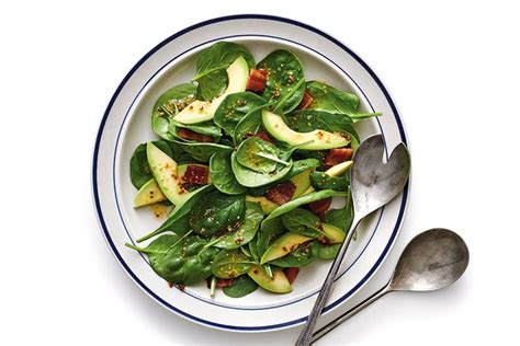 bacon-and-spinach-salad-canadian-living image