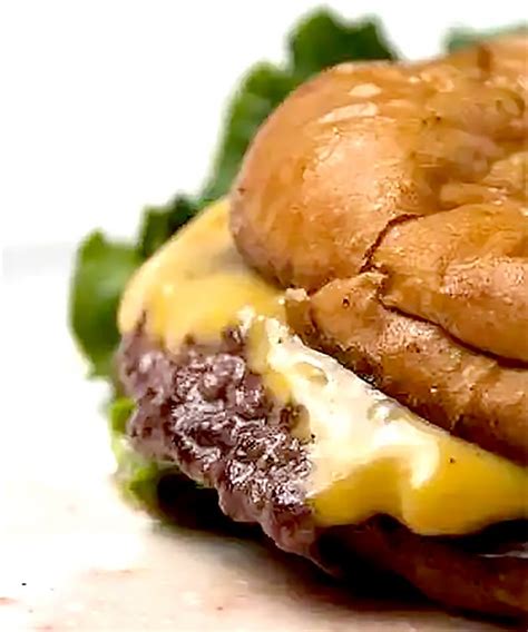 diner-burgers-recipe-aka-the-smash-burger image