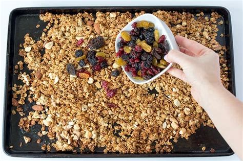 nuts-and-berries-granola-nickys-kitchen-sanctuary image