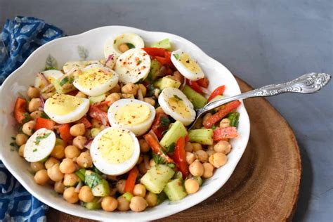 mediterranean-chickpea-and-egg-salad-zesty-south image
