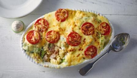 tuna-and-broccoli-pasta-bake-recipe-bbc-food image