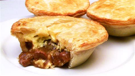 chunky-chilli-beef-and-cheese-meat-pie image