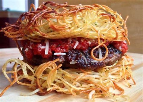 this-is-what-a-spaghetti-bun-burger-looks-like image