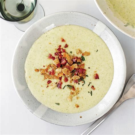 potato-leek-and-broccoli-soup-with-pancetta-food image