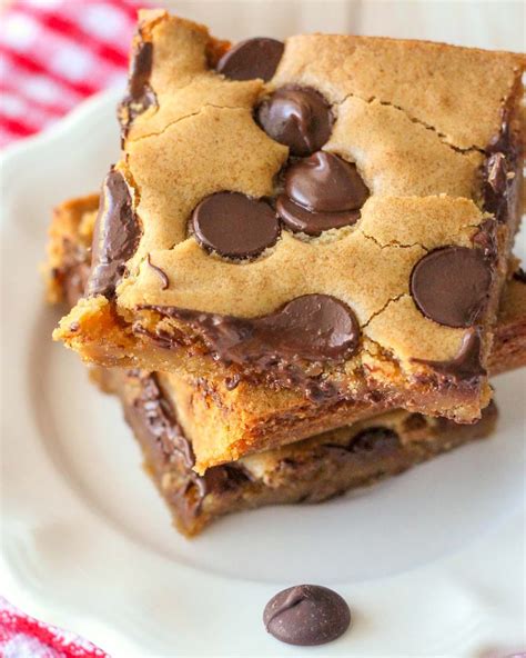 chocolate-chip-cookie-bars-a-family-favorite-video image
