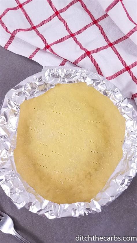low-carb-coconut-flour-pie-crust-ditch-the-carbs image