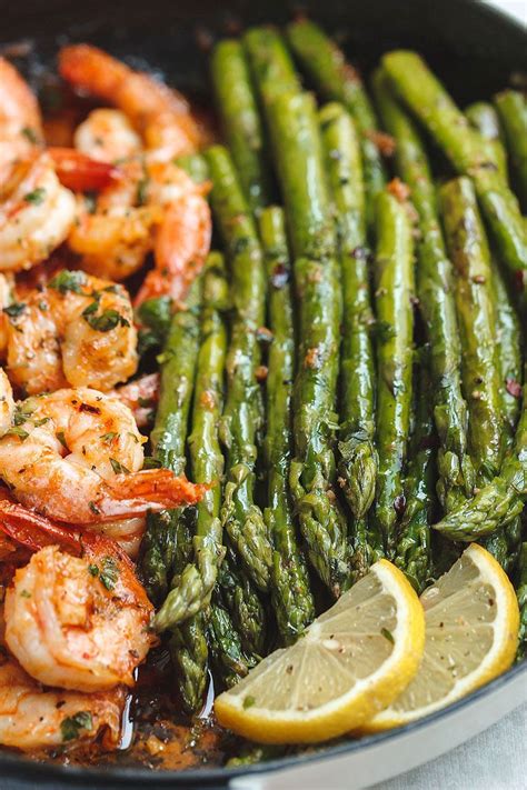 garlic-butter-shrimp-with-asparagus-eatwell101com image