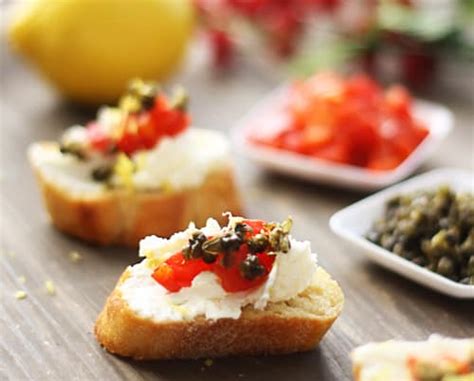 goat-cheese-bruschetta-roasted-red-peppers-the image