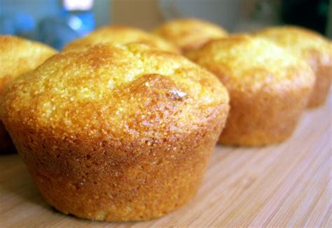 healthy-cornbread-muffins-baking-bites image