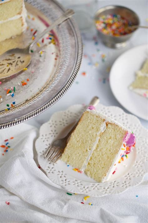 classic-white-cake-made-from-scratch-mom-loves image