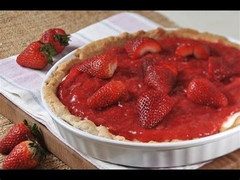 pay-de-fresas-con-queso-crema-strawberry-pie-with image