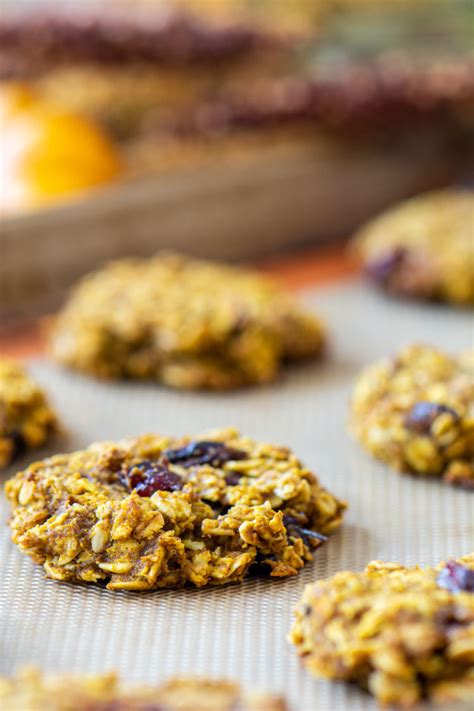 easy-pumpkin-oatmeal-breakfast-cookies-meal-prep image