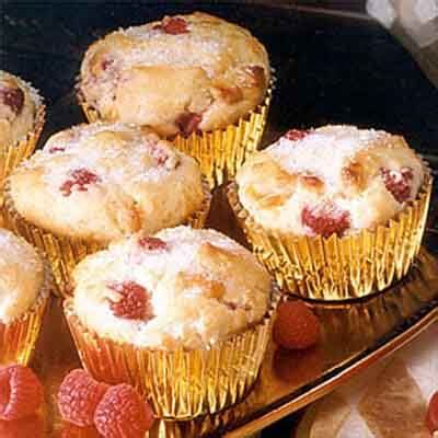 raspberry-white-chocolate-muffins-recipe-land image