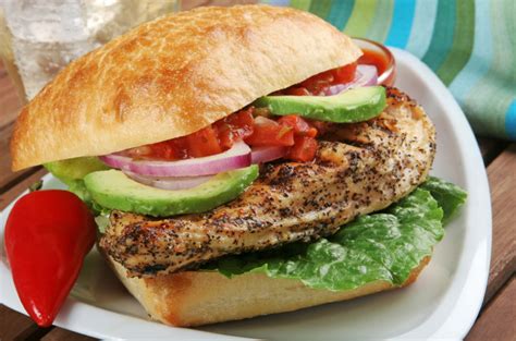 grilled-chicken-sandwiches-with-pesto-mayonnaise image