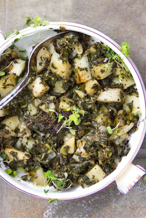 saag-aloo-indian-spinach-and-potatoes-panning-the image
