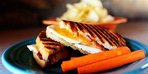 chicken-bacon-ranch-panini-the-pioneer-woman image