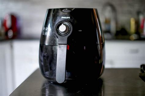 how-to-use-an-air-fryer-a-first-timers-guide-simply image