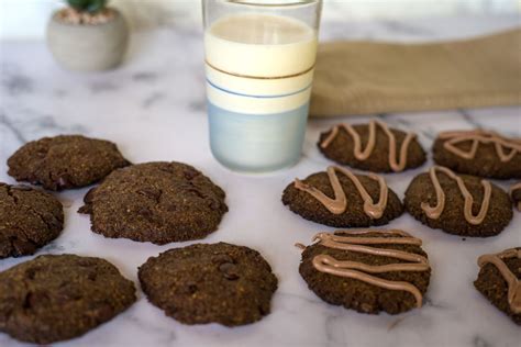 almond-butter-flaxseed-cookies-keto-low-carb image