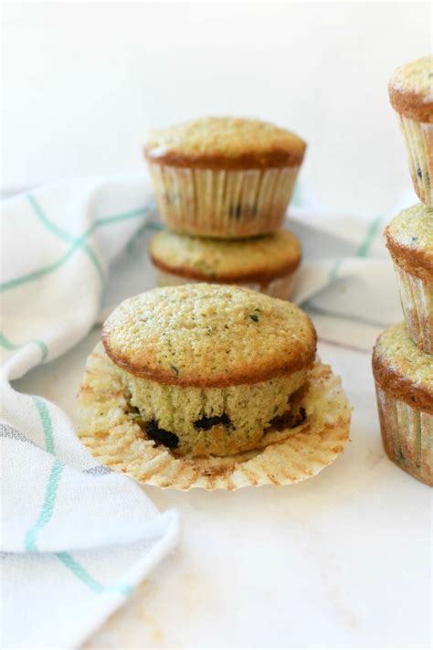 zucchini-chocolate-chip-muffins-so-moist-sizzling-eats image