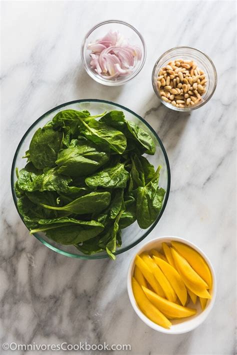 spinach-salad-with-mangoes-omnivores-cookbook image