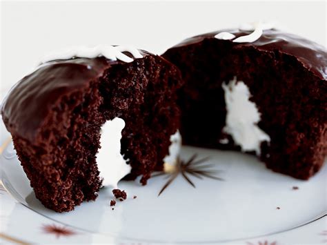 chocolate-cupcakes-with-cream-filling-recipe-food image