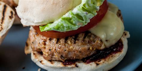 how-to-barbecue-burgers-great-british-chefs image
