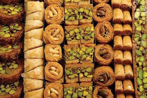 12-classic-lebanese-foods-everyone-needs-to-try image