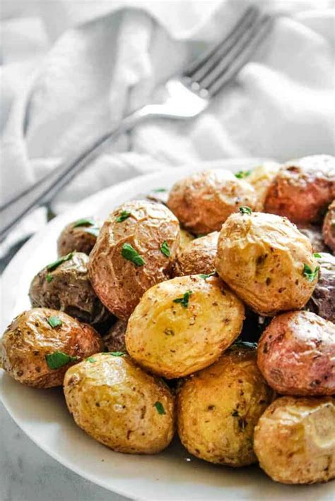 air-fryer-baby-potatoes-everyday-family-cooking image