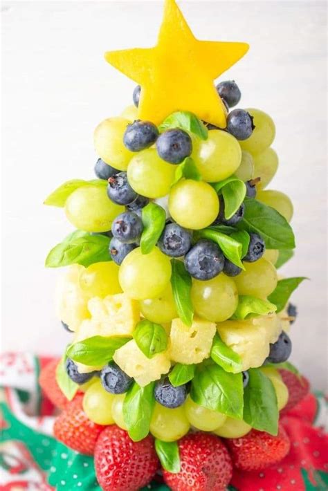 edible-christmas-tree-fruit-centerpiece-the-awesome image