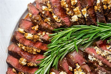 filet-mignon-with-goat-cheese-and-balsamic-giadzy image