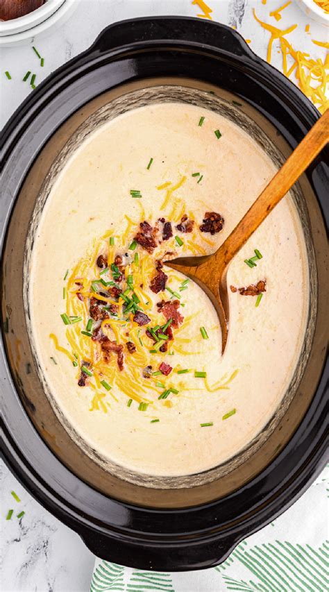 slow-cooker-cauliflower-cheese-soup image