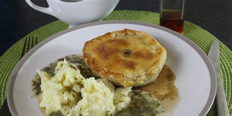 pie-and-mash-with-liquor-recipe-keef-cooks image