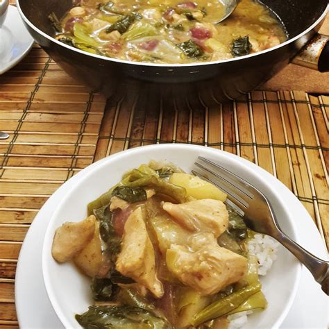 thai-green-chicken-curry-with-jasmine-rice-foodle-club image