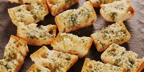 best-garlic-bread-recipe-how-to-make-garlic-bread image