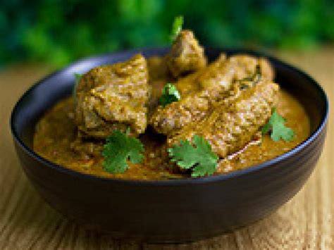 malabar-chicken-curry-or-varutharacha-chicken-curry image