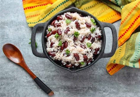 coconut-red-beans-rice-jamaican-rice-peas-the image