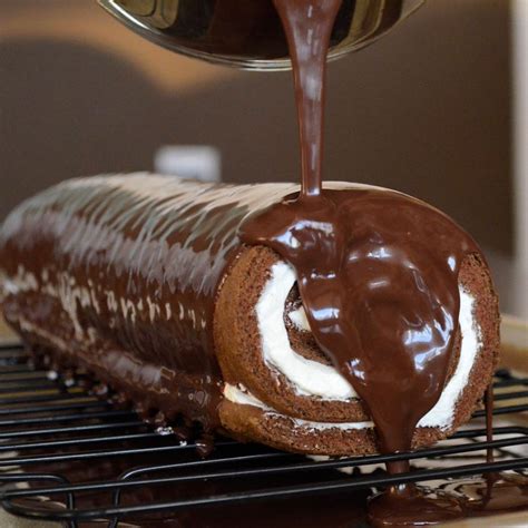 hot-chocolate-cake-roll-cakes-mania image