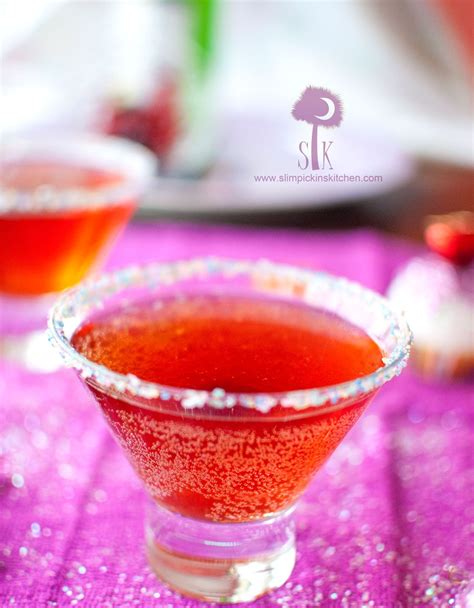 sparkling-sugar-plum-martini-recipe-slim-pickins image